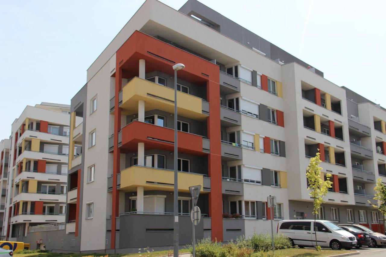 Element Prag Airport Apartment Kültér fotó