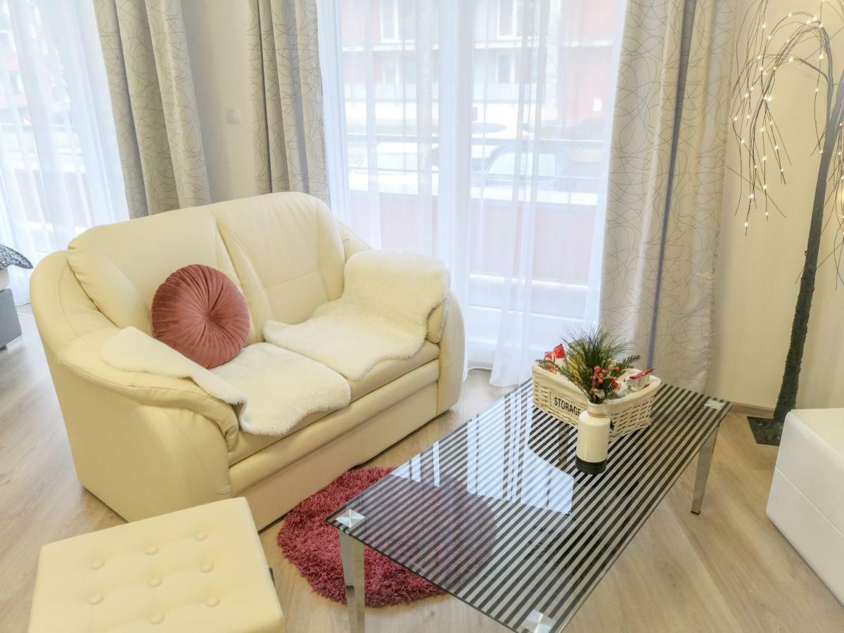 Element Prag Airport Apartment Kültér fotó